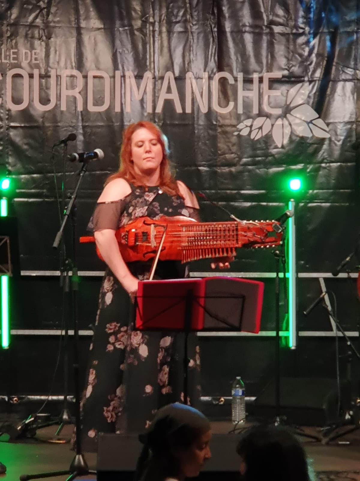 Performance sur scène à Courdimanche